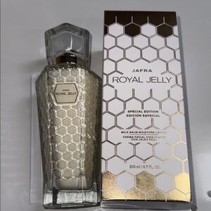 JAFRA Royal Jelly Special Edition with Gold Accents